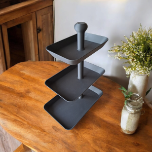 Üç Katlı Servis Standı — Heykelsi Form — üç katlı servis standı — heykelsi form