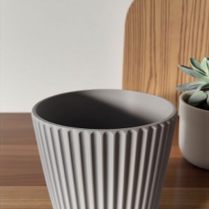 Oluklu Form Mutfak Gereç Kabı — kirik-beyaz