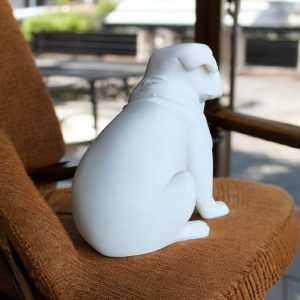 Heykelsi Pug Figürü — Minimalist Form — heykelsi figür