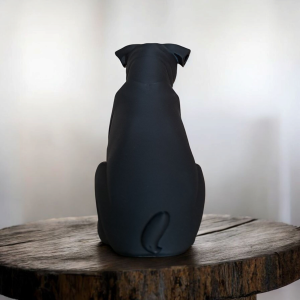 Oturmuş Buldok Heykeli — Minimalist Form — heykelsi buldok figürü — heykelsi figür