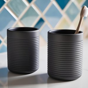 Yivli Form Masaüstü ve Banyo Düzenleyici — yivli düzenleyici