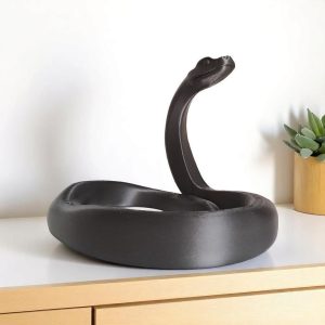 Heykelsi Yılan Figürü — Minimalist Form — heykelsi figür