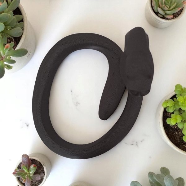 Heykelsi Yılan Figürü — Minimalist Form — masa objesi