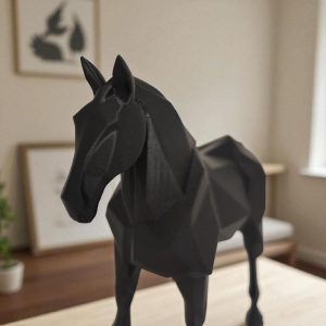 Aygır Heykel — Low-Poly Form, Güçlü Duruş — heykelsi at figürü — heykelsi at figürü