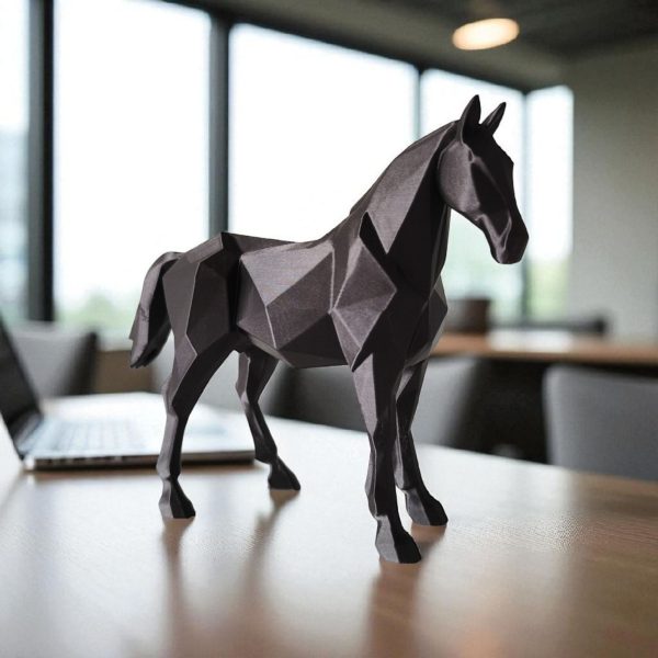 Aygır Heykel — Low-Poly Form, Güçlü Duruş — heykelsi at figürü — low poly heykel
