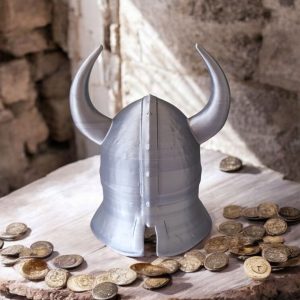 Savaş Geçmişi Olan Viking Miğferi Heykel Objesi — Viking miğferi heykeli — koleksiyon objesi