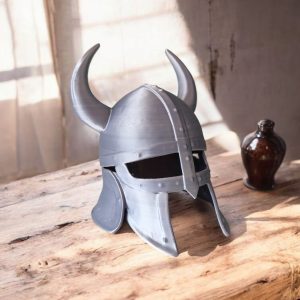 Savaş Geçmişi Olan Viking Miğferi Heykel Objesi — Viking miğferi heykeli — dijital zanaat
